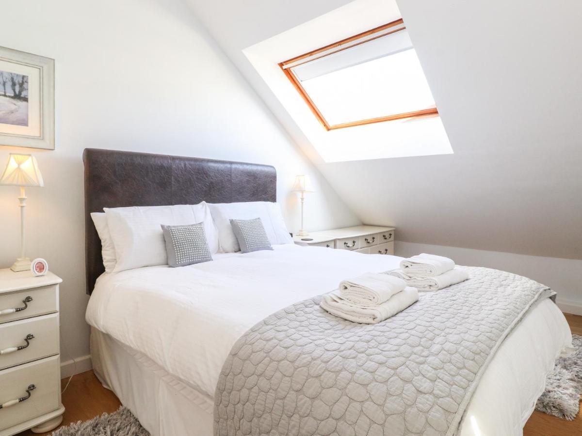 Sky View Villa Keswick  Bagian luar foto